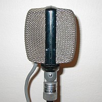 AKG AKG D12
